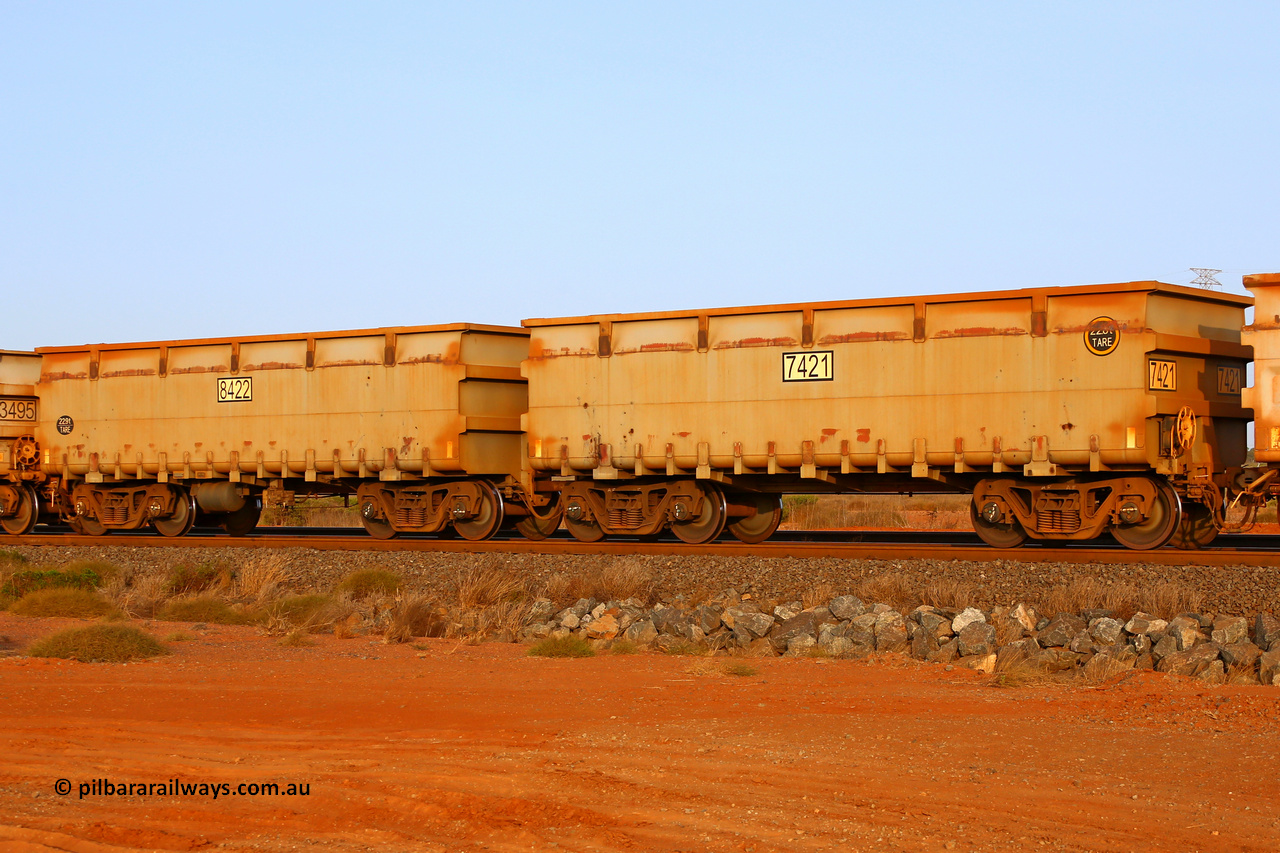 7421-8422 220118 3461
FMG 7421 and 8422 on an empty train at Boodarie, January 18, 2022. Forty four waggons numbered 7421 slave and 8422 control, up to 7443 slave and 8444 control built by CRRC Yangtze in 2017 with the ribbed body style.
