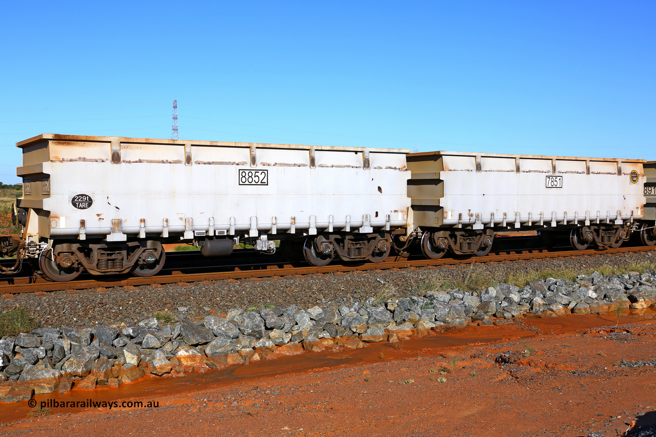 7851-8852 200616 6672
FMG 7851 and 8852 on an empty train at Boodarie, June 16, 2020. 148 waggons numbered from 7851 slave and 8852 control, up to 7997 slave and 8998 control built by CRRC Yangtze between 2018 and 2020 with the ribbed body style.
