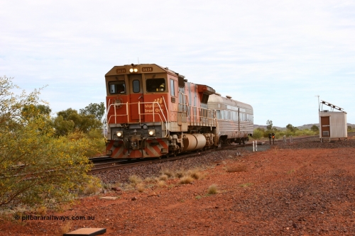 050624 3327
Goldsworthy Siding, 110.8 km on the GML sees BHP Billiton Goninan GE rebuild model CM40-8M unit 5636 'Munda' serial 8151-11 / 91-122 leads the Sundowner on its way to Goldsworthy entering the passing siding. 24th June 2005.
Keywords: 5636;Goninan;GE;CM40-8M;8151-11/91-122;rebuild;AE-Goodwin;ALCo;C636;5462;G6035-3;