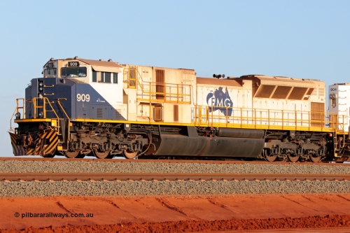 131126 3779r
Kanyirri Yard, FMG's Electro-Motive Division built SD9043MAC locomotive 909 serial 976833-33 was originally UP SD90MAC-H 8554 built in 1999, rebuilt by NS Juniata Shops in 2011 for FMG and fitted with a 710G3 engine. 26th November 2013.
Keywords: FMG-909;NS-Juniata-Shops-USA;EMD;SD9043MAC;976833-33;